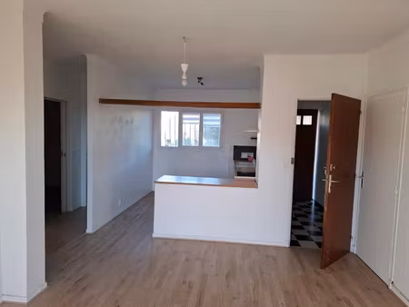 vente appartement 4 pièces 75 m² à vence (06140)  320 000 €