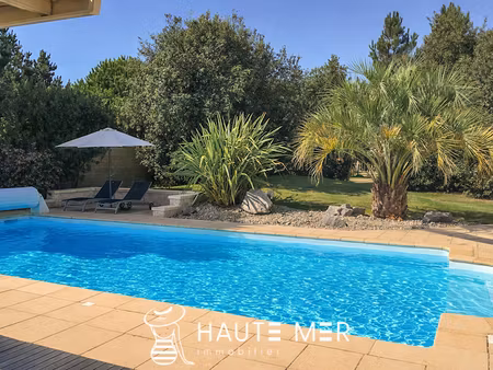 vente maison 8 pièces 233 m² à chateau-d'olonne (85180)  950 000 €