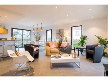 vente appartement 3 pièces 78.89 m² à francheville (69340)  385 000 €