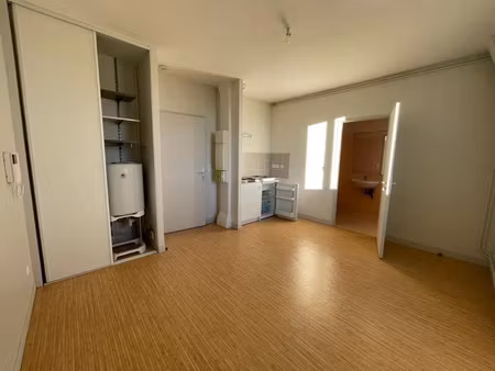 location appartement 1 pièce 21 m² à la souterraine (23300)  366 €