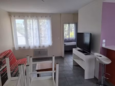 location meublée appartement 2 pièces 40 m² à gien (45500)  650 €