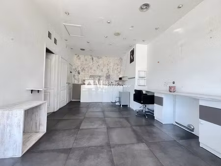 vente locaux professionnels 40 m² à port grimaud (83310)  220 000 €