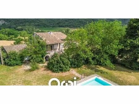 maison avec piscine et terrasse valvignères (07)