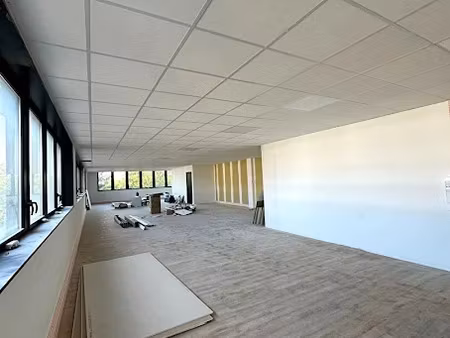 location locaux professionnels 165 m² à bezannes (51430)  2 583 €