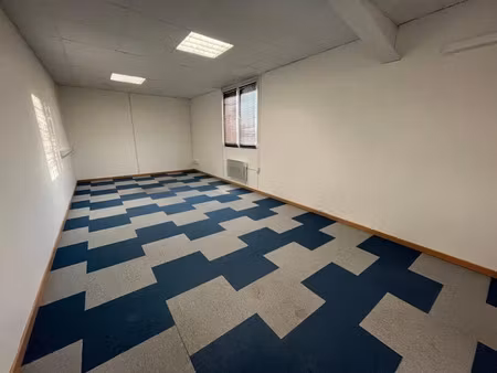 location locaux professionnels à castelnaudary (11400)  nan €