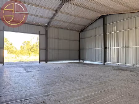 location locaux professionnels 180 m² à deyme (31450)  214 000 €