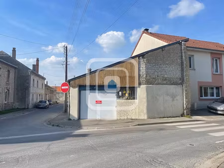 location locaux professionnels 3 pièces 96 m² à fresne-lès-reims (51110)  940 €