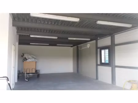 location locaux professionnels 78 m² à grenade (31330)  780 €