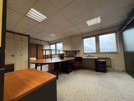location meublée locaux professionnels 1 pièce 31 m² à houilles (78800)  730 €