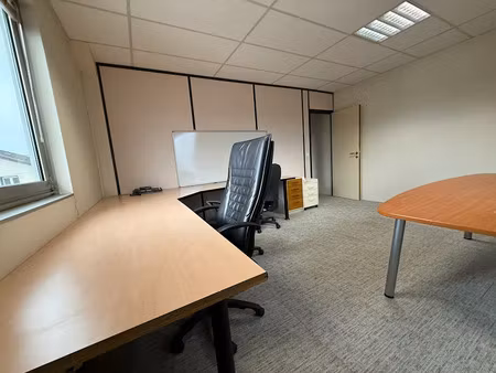 location meublée locaux professionnels 23 m² à houilles (78800)  635 €
