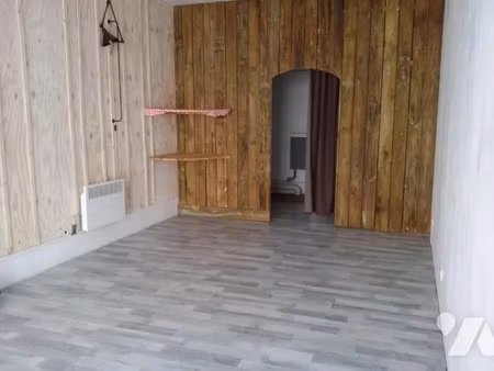 location locaux professionnels à orbec (14290)  330 €