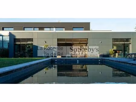 maison avec piscine en bord de mer la rochelle (17)