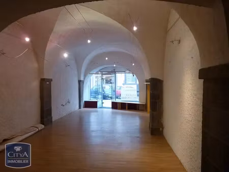 local commercial à louer 70.7 m² - riom (63) - 600€