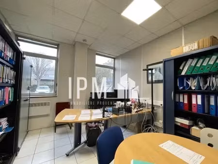 local 289 m2 à louer capelette 13010