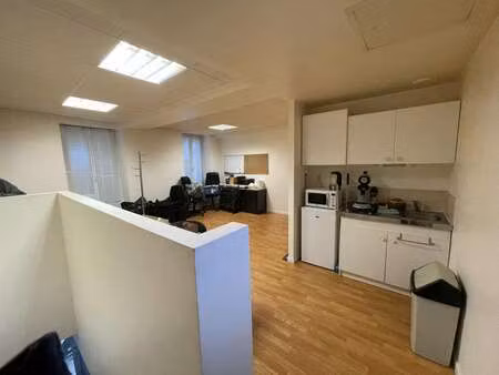 location bureaux et commerces à chemille (49120) : à louer / chemille