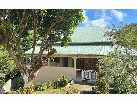 maison gourbeyre m² t-7 à vendre  456 750 €