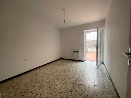 vente immeuble 12 pièces  170.00m²  bédarieux