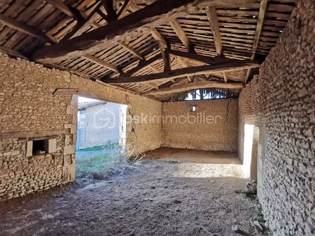 vente maison 5 pièces 240 m² à expiremont (17130)  49 990 €