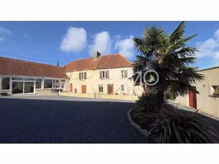 vente maison à carentan-les-marais (50500) : à vendre / 200m² carentan-les-marais