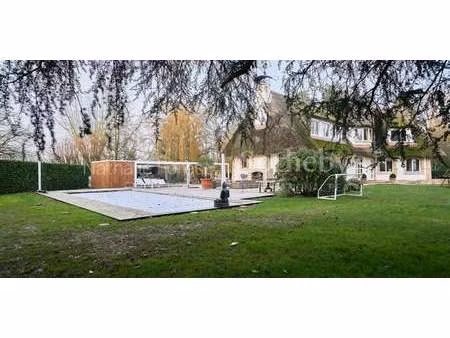maison avec piscine et terrasse gruson (59)