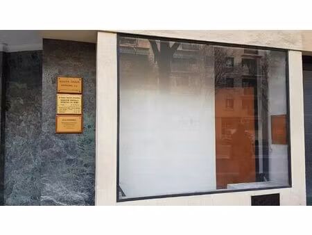 location commerce à nice (06100)