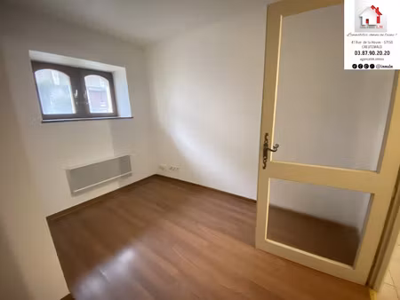 location locaux professionnels 32 m² à hombourg-haut (57470)  375 €