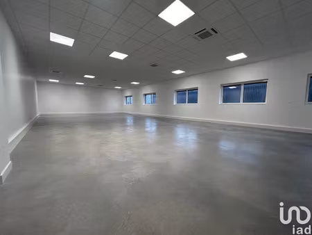 location locaux professionnels 150 m² à saint-pierre-du-perray (91280)  1 500 €