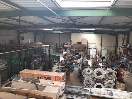 vente local d'activités audincourt 880 m²