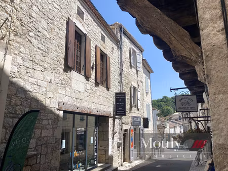 appartement de village avec local commercial