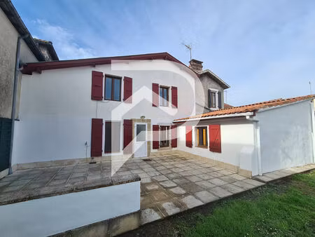 vente maison 6 pièces 184 m² bellocq (64270)