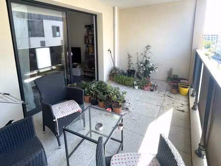 vente appartement 3 pièces 65m2 aix-en-provence 13100 - 310000 € - surface privée