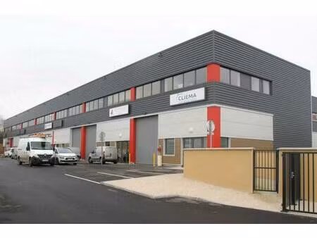 entrepôt famars