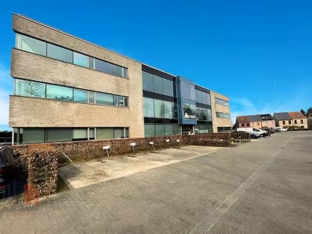 bien professionnel à vendre à melle € 2.051.456 (l2n0x) - panorama b2b gent kantoren | zim