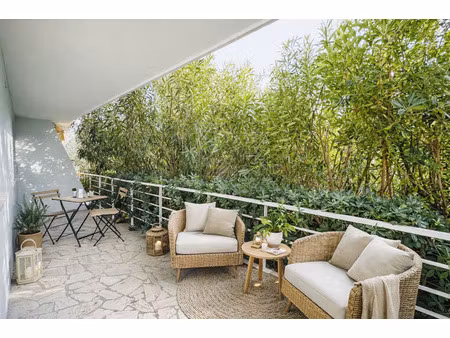 studio 27 m2 avec terrasse résidence piscine & tennis