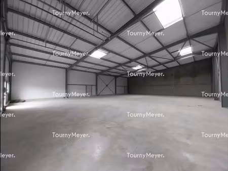 local d'activité a louer