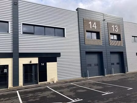 location local d'activités brignoles 302 m²