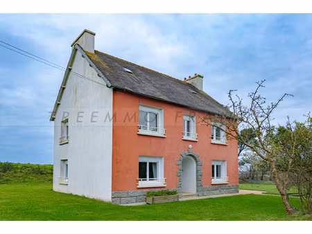a vendre - plounevez-lochrist - maison de 106 m2 - 6 pieces