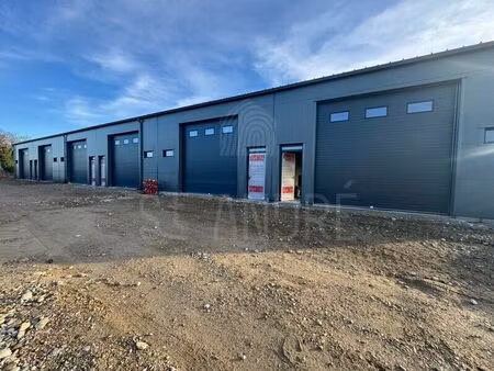 location commerce 3 pièces 120 m² à la côte-saint-andré (38260)