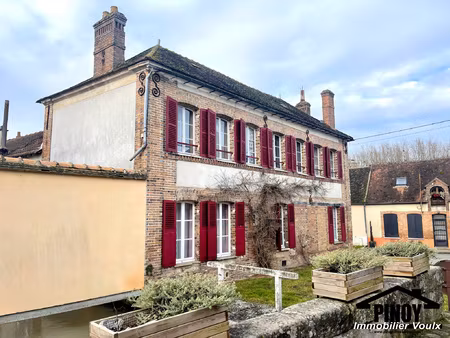 à flagy   maison bourgeoise rurale en bordure du bief de l'o