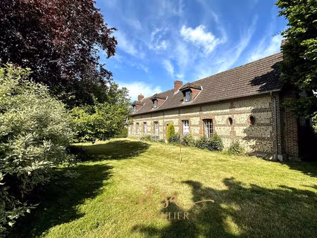 le mesnil raoul - maison de charme - belle parcelle arborée.