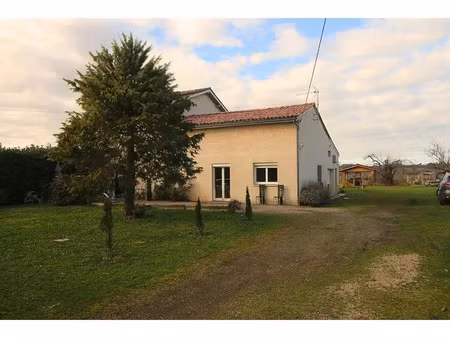 vente maison 6 pièces 170 m² saint-pey-d’armens (33330)