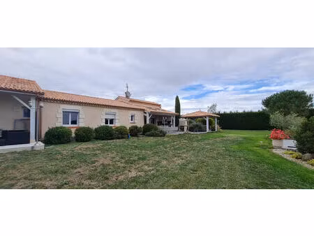 entre villeneuve sur lot et agen : belle villa de plain-pied 220 m² avec piscine - laroque