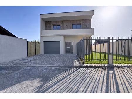 vente maison 6 pièces 183.9 m² à cormontreuil (51350)  750 000 €