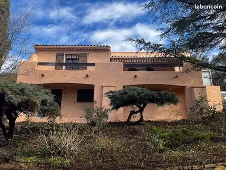 propriété 10 pièces 195 m²
