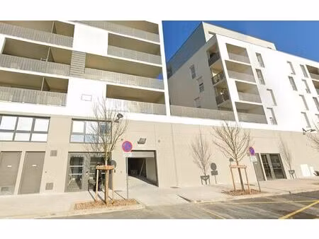 location stationnement  m² t- à rillieux-la-pape  90 €