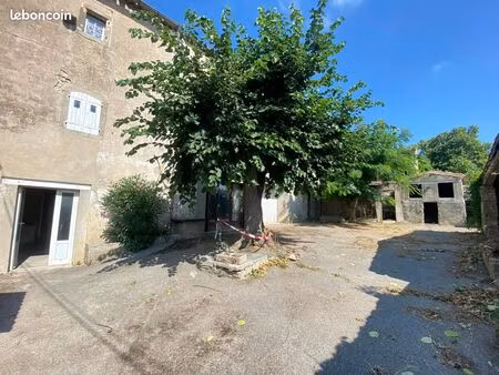 propriété 9 pièces 182 m²