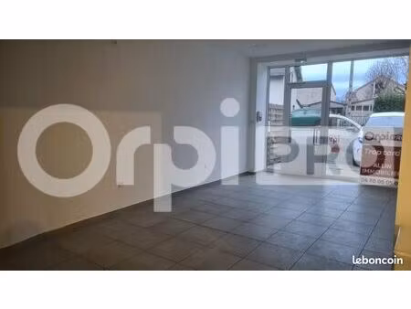 local commercial 74 m²