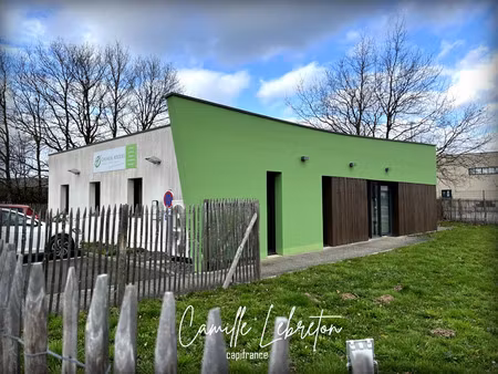 en vente bureau 135 m² – 315 000 € |vallet