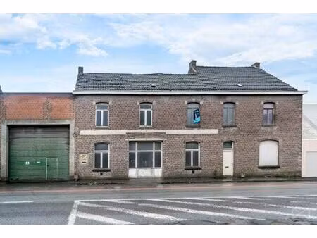 entrepôt de 735m² + habitation à gaurain.