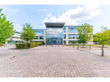 location bureau serris 77700